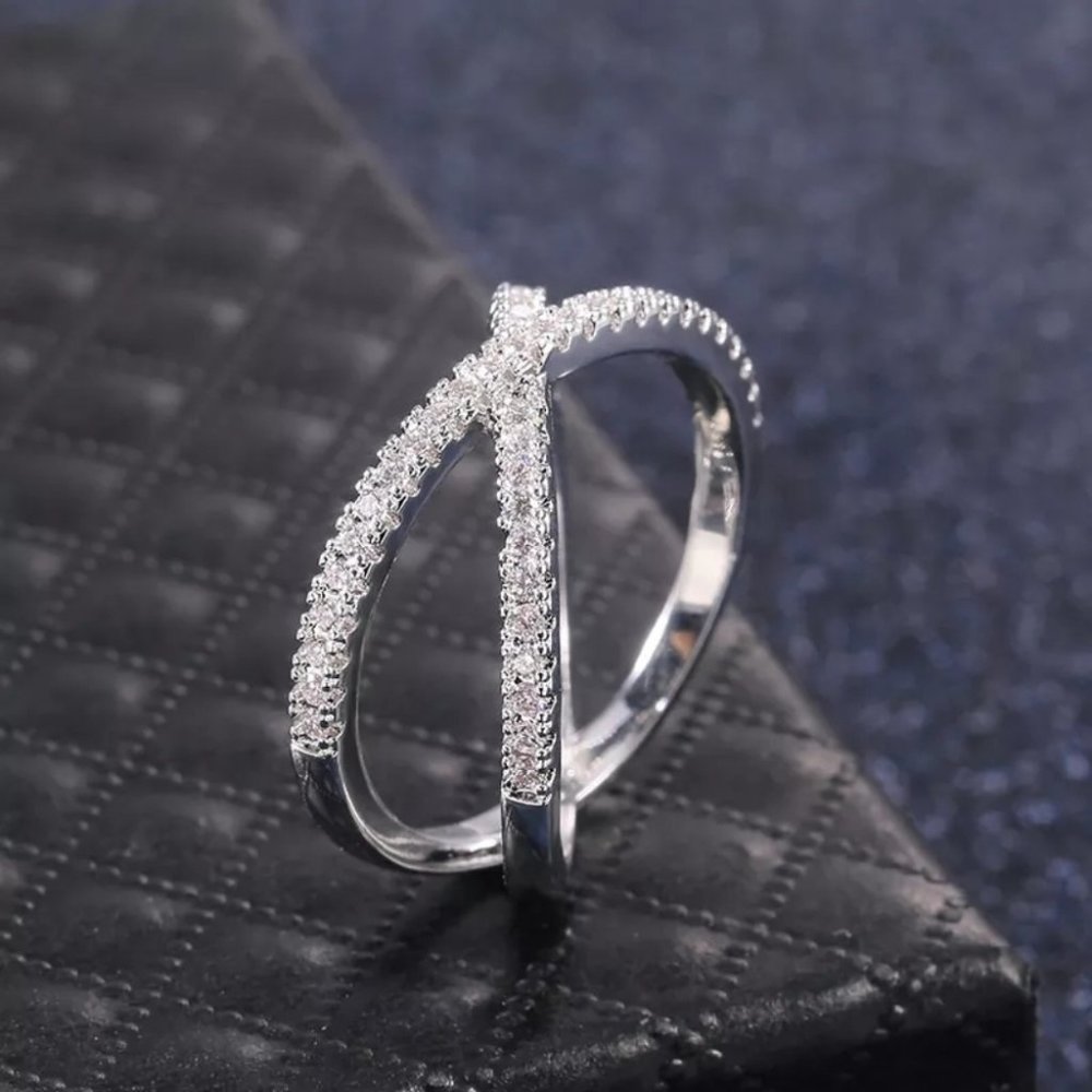 New CROSS Band Infinity pave White Sapphire Ring - Picture 4 of 7